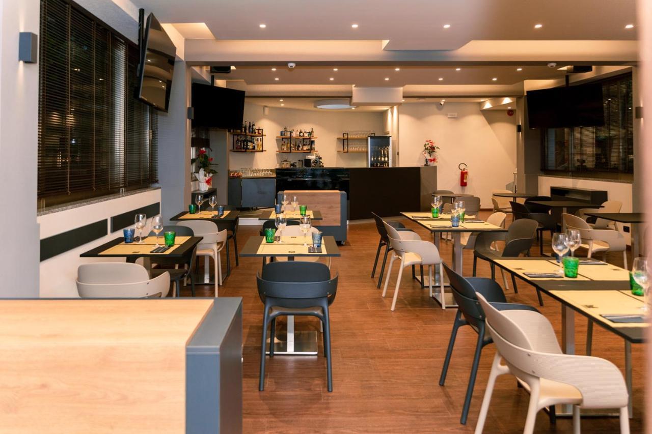 Cardano Hotel Malpensa Cardano al Campo Kültér fotó