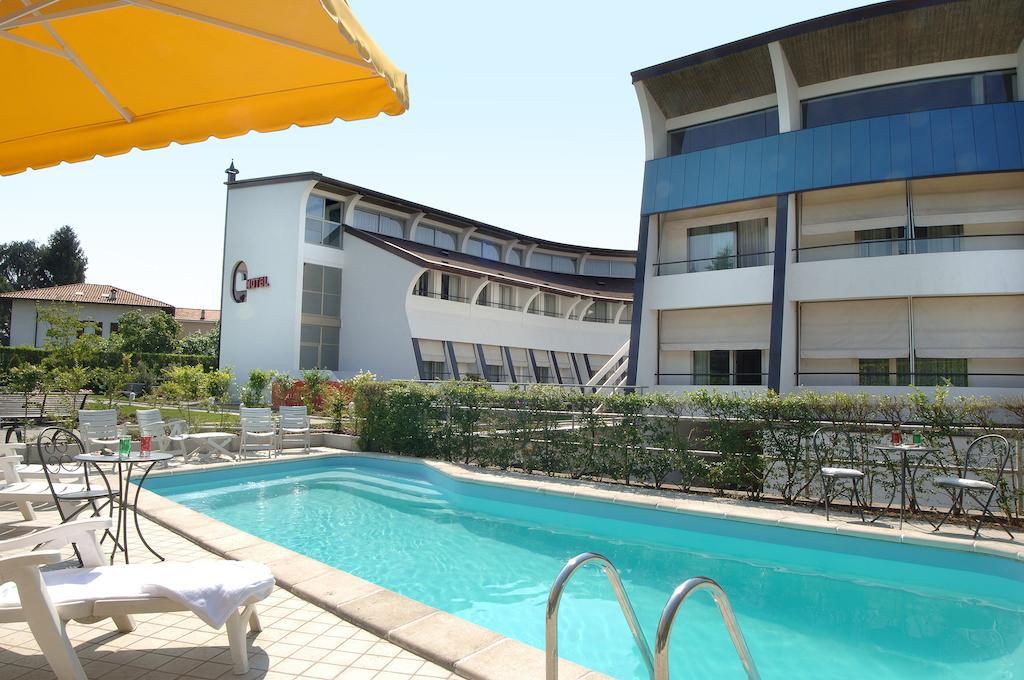 Cardano Hotel Malpensa Cardano al Campo Kültér fotó