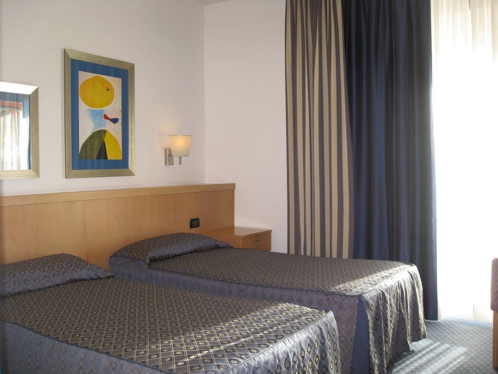Cardano Hotel Malpensa Cardano al Campo Kültér fotó