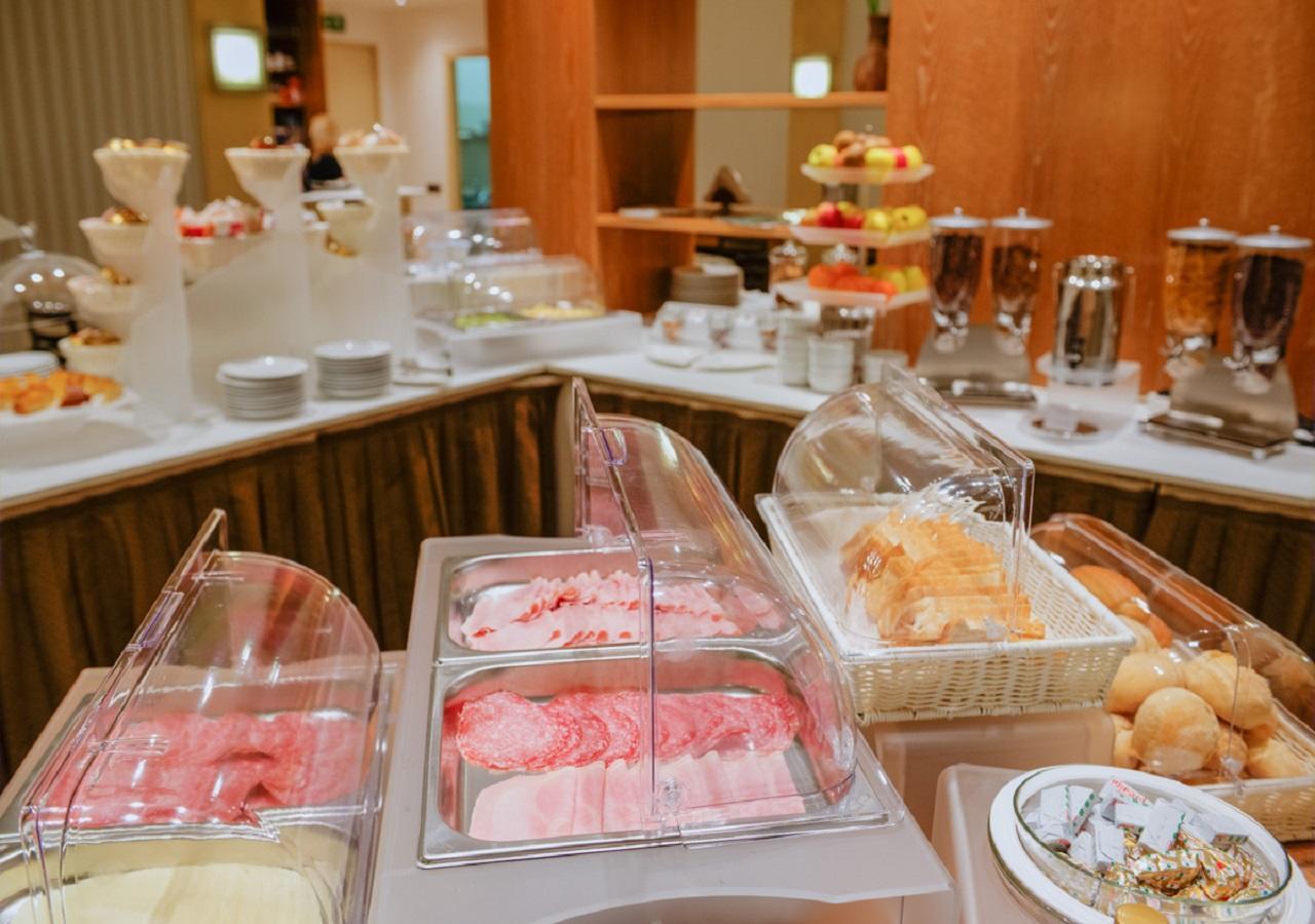 Cardano Hotel Malpensa Cardano al Campo Kültér fotó