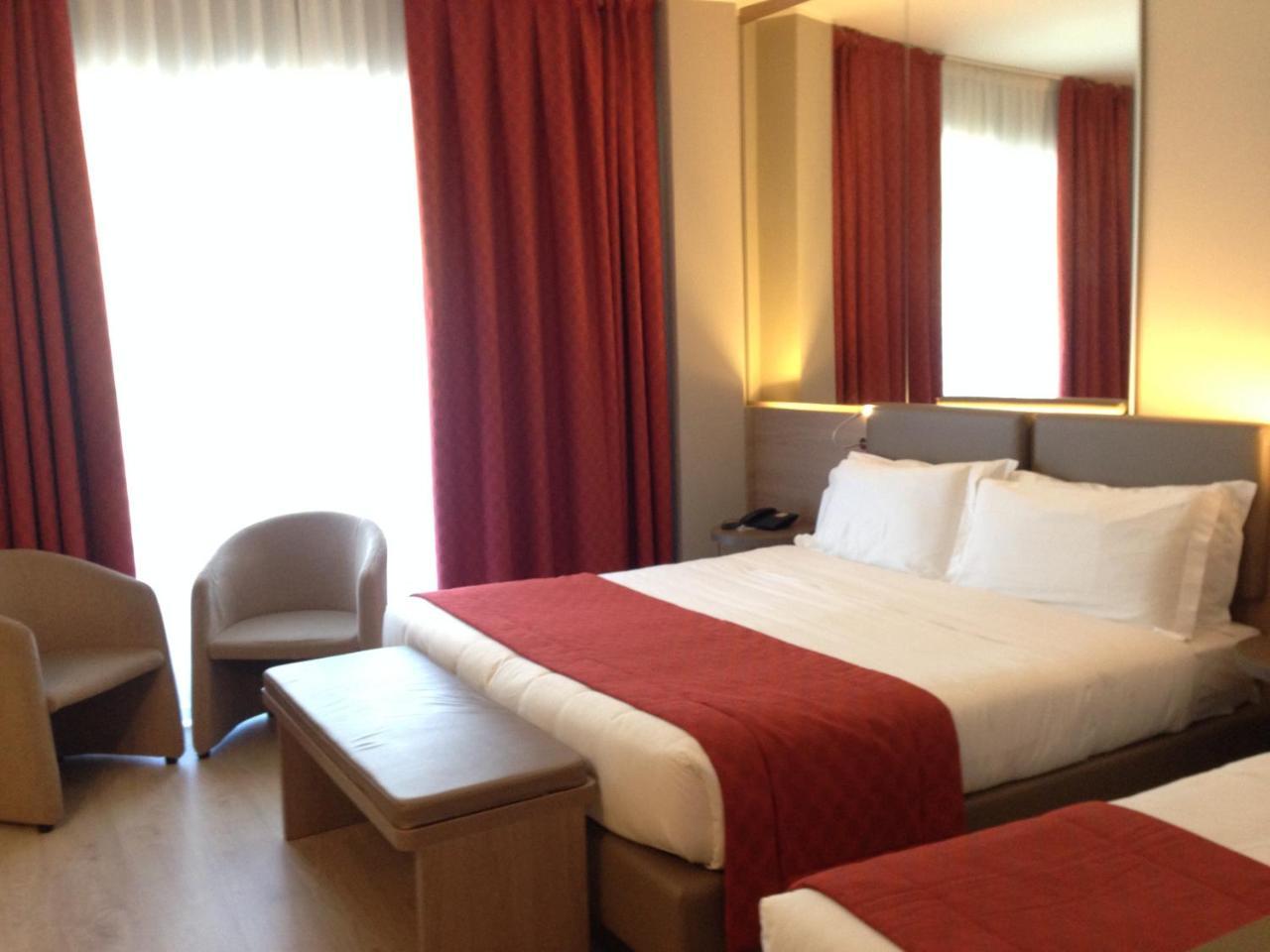 Cardano Hotel Malpensa Cardano al Campo Kültér fotó