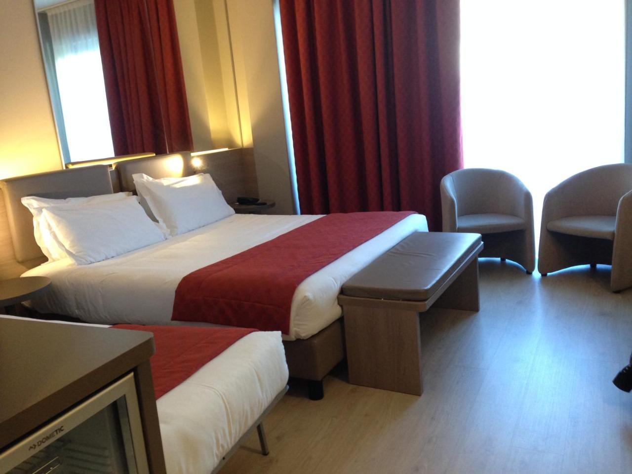 Cardano Hotel Malpensa Cardano al Campo Kültér fotó